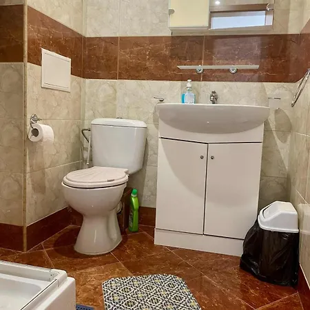 Peaceful, Floor, 2 Bedroom Апартамент